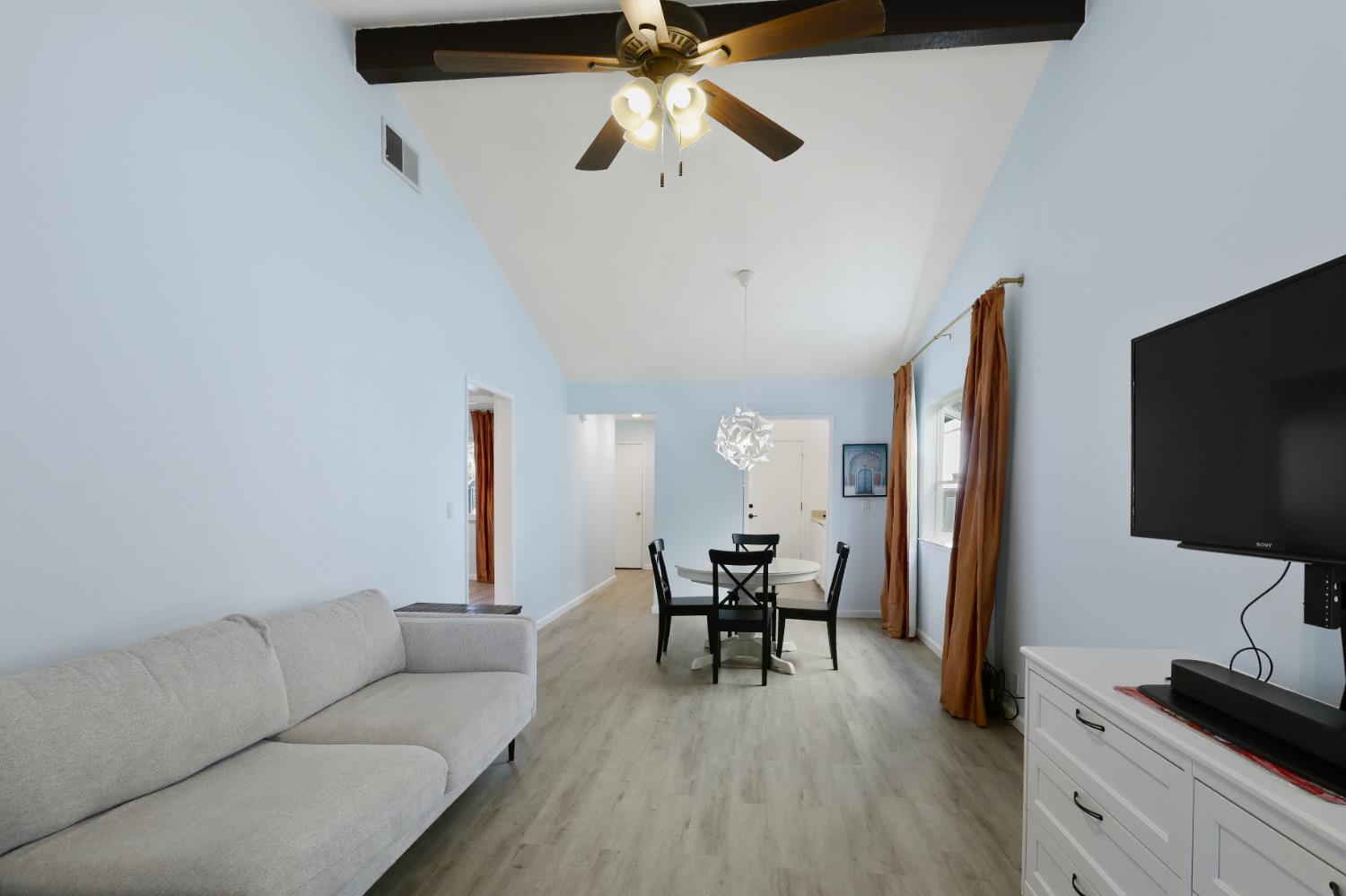 4318 Cowell Boulevard Davis, CA 95618 - Photo 6 of 36