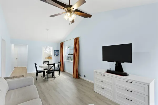 $499,999 | 4318 Cowell Boulevard, Davis, CA 95618