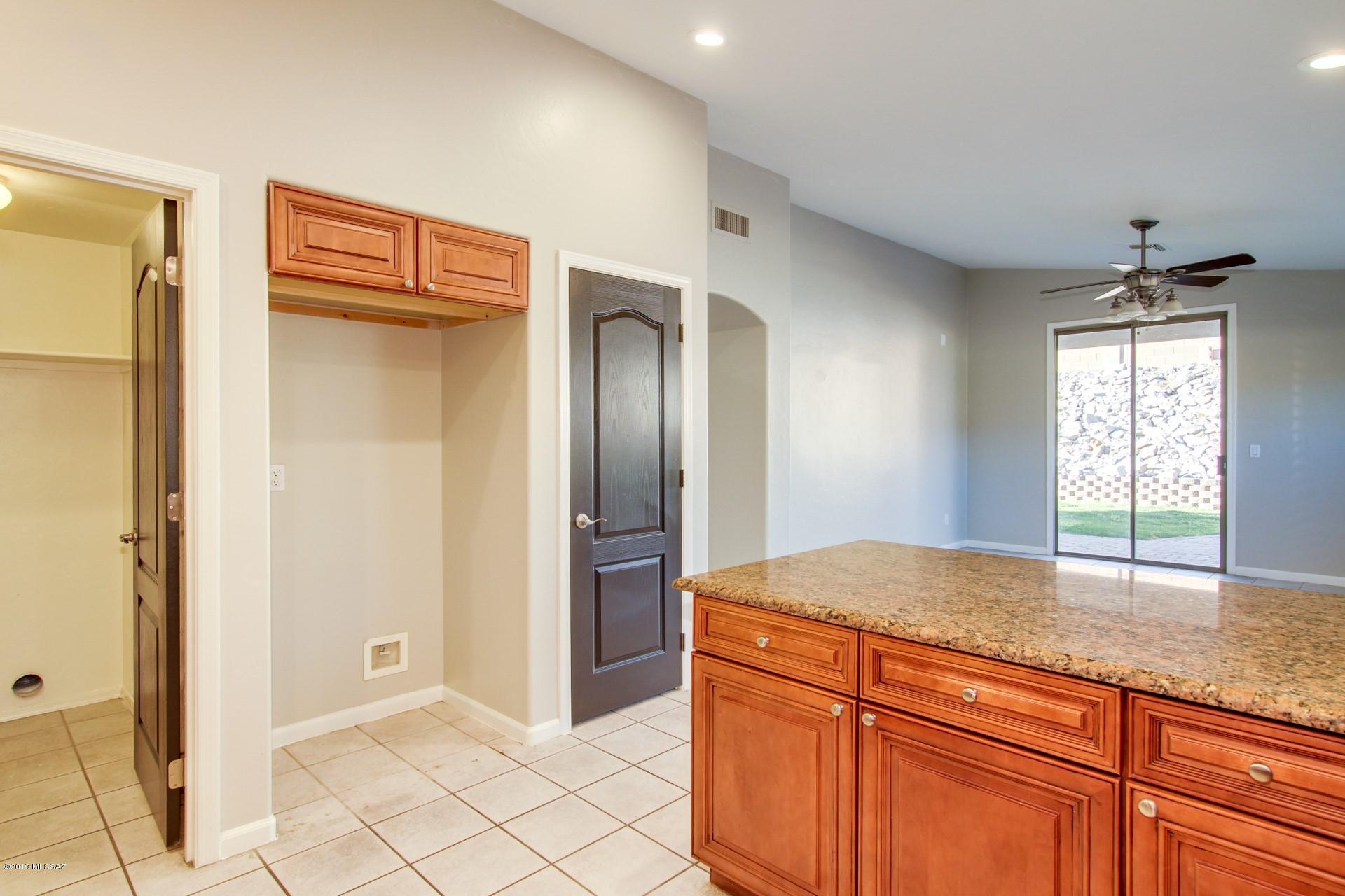 280 West Ridge Peak Road Oro Valley, AZ 85737 - Photo 5 of 21 Gallery Image 5
