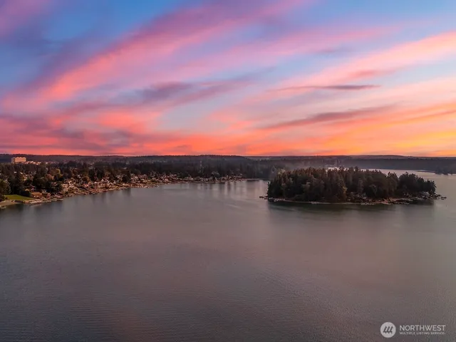 $1,175,000 | 22 Silcox Island, Lakewood, WA 98498