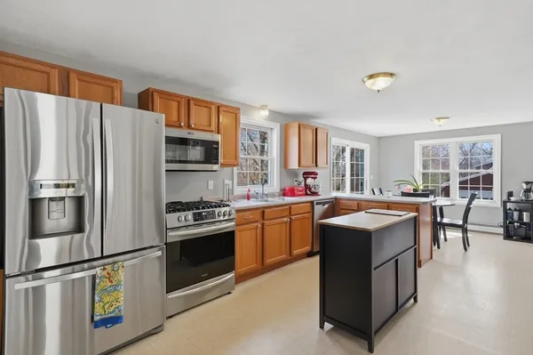 $599,900 | 87 South Riverview Street, Haverhill, MA 01835
