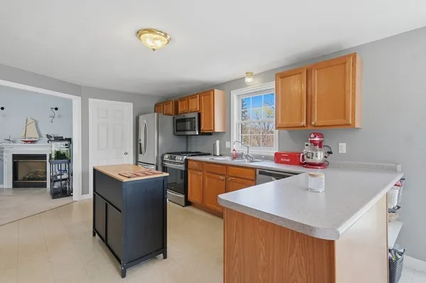 $599,900 | 87 South Riverview Street, Haverhill, MA 01835