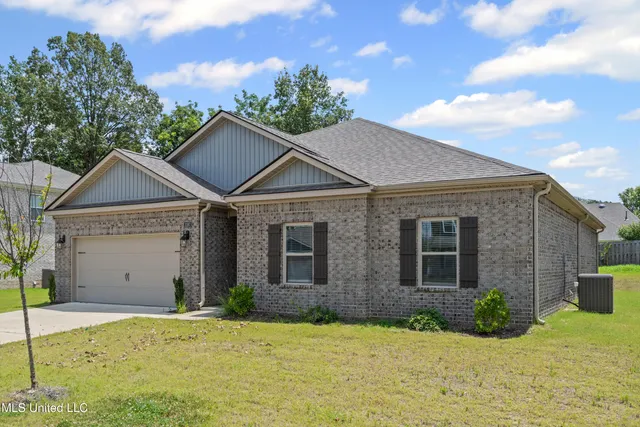$342,900 | 2197 Hyacinth Lane, Hernando, MS 38632