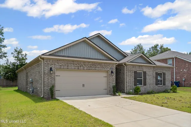 $342,900 | 2197 Hyacinth Lane, Hernando, MS 38632