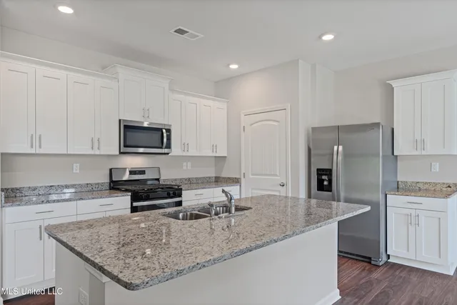 $342,900 | 2197 Hyacinth Lane, Hernando, MS 38632