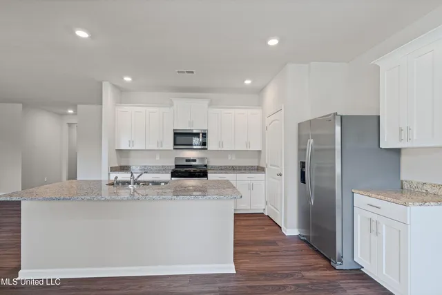 $342,900 | 2197 Hyacinth Lane, Hernando, MS 38632