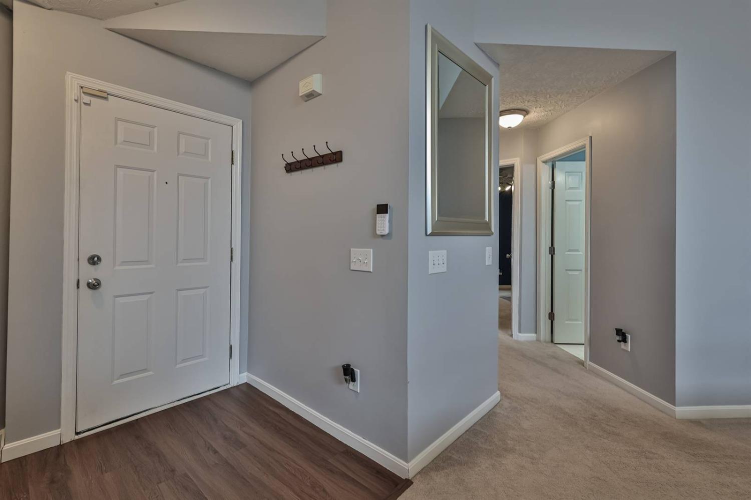 684 Regent Road Cincinnati, OH 45245 - Photo 3 of 30 Gallery Image 3