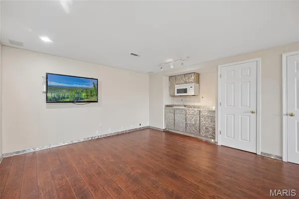 $240,000 | 9435 Wilson Bridge Drive, St. Louis, MO 63136