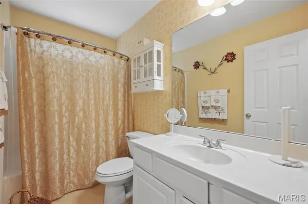 $240,000 | 9435 Wilson Bridge Drive, St. Louis, MO 63136