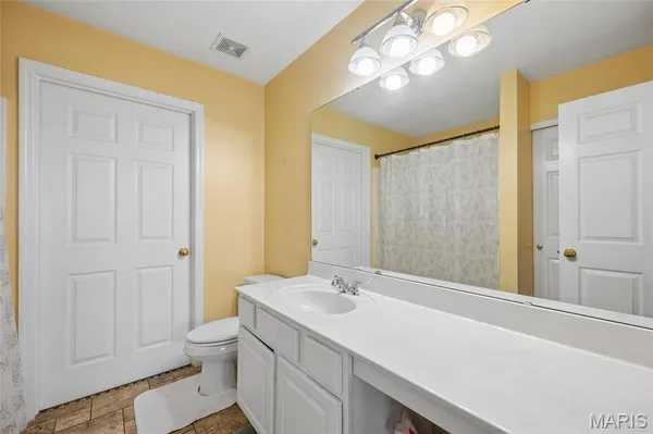 $240,000 | 9435 Wilson Bridge Drive, St. Louis, MO 63136