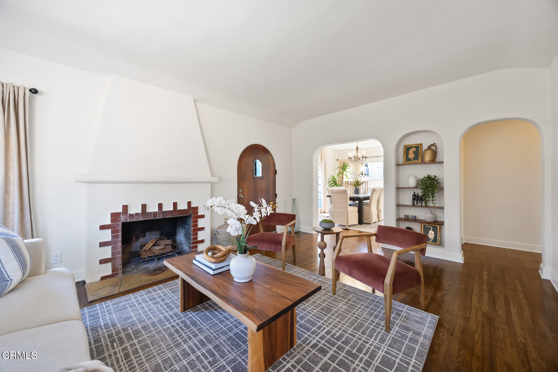 2070 Beverly Drive Pasadena, CA 91104 - Photo 5 of 25 MLS-15