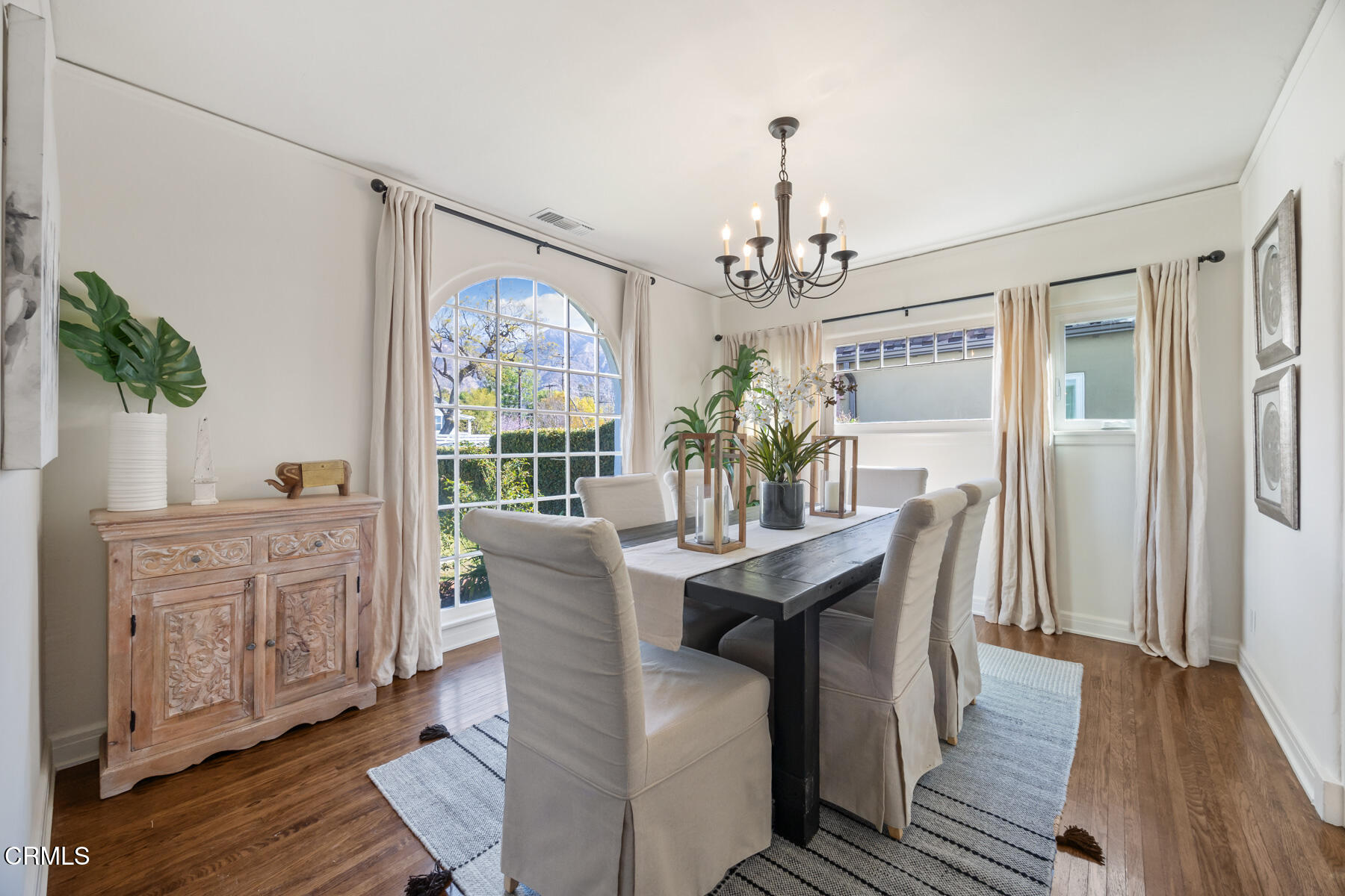 2070 Beverly Drive Pasadena, CA 91104 - Photo 8 of 25 MLS-21