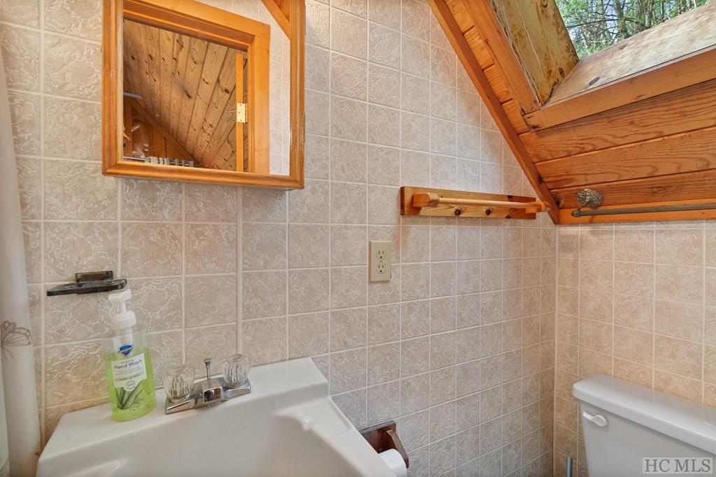 348 Doe Falls Road Highlands, NC 28741 - Photo 21 of 38 Gallery Image 21