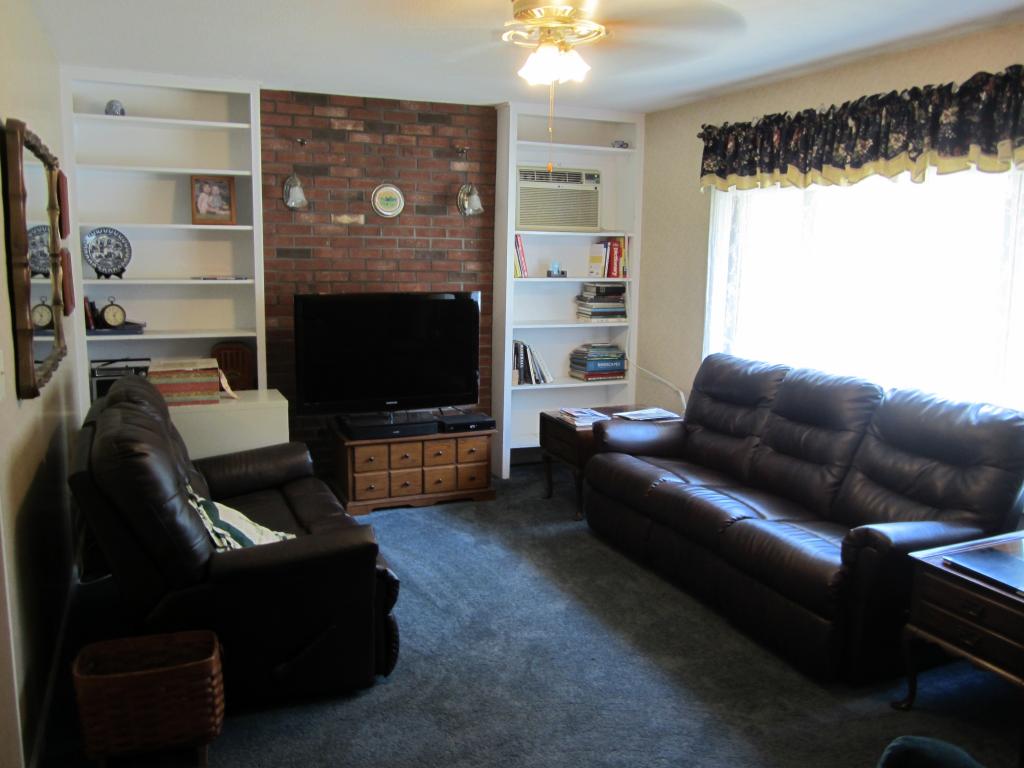 57 Robbins Road Keene, NH 03431 - Photo 4 of 17