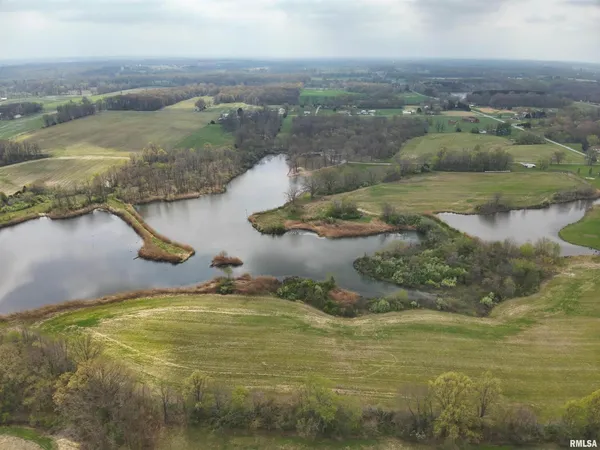 a view of a lake in middle of the town