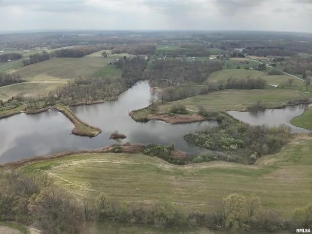 $1,080,000 | 14854 Sesser Lake Road, Sesser, IL 62884