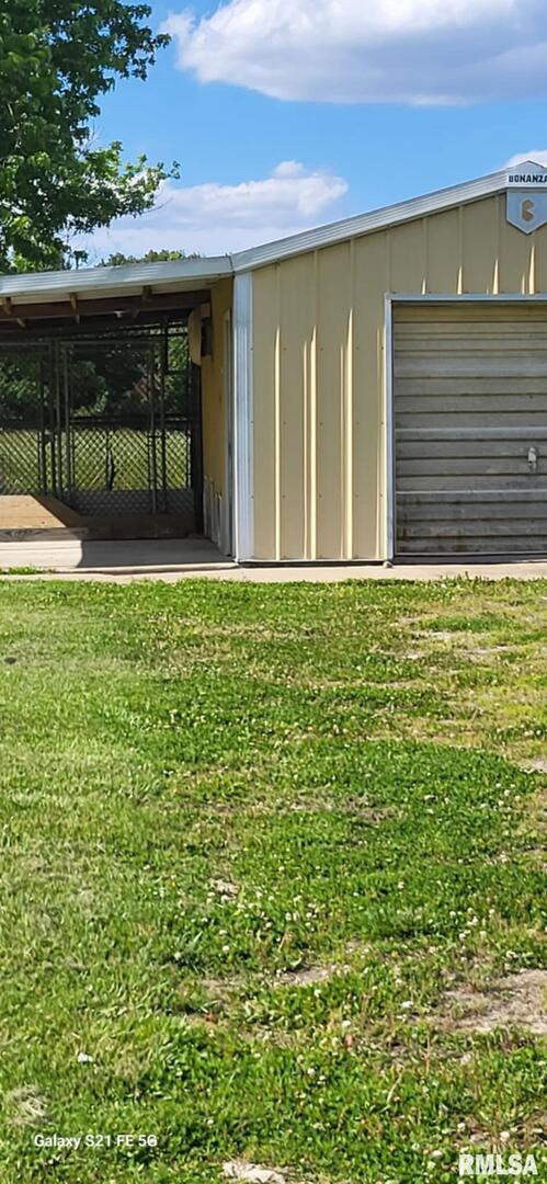 14854 Sesser Lake Road Sesser, IL 62884 - Photo 29 of 44 a view of a backyard