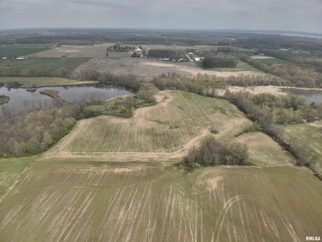 $1,080,000 | 14854 Sesser Lake Road, Sesser, IL 62884