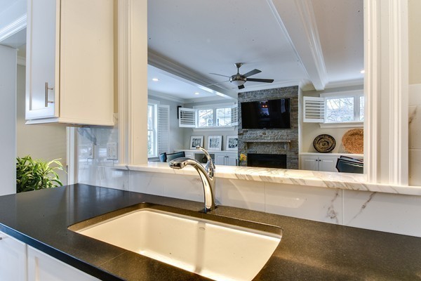 194 Lindbergh Avenue Needham, MA 02494 - Photo 10 of 28