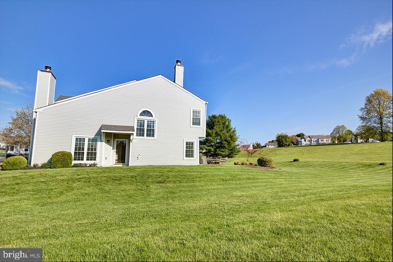 129 North Park Road Newtown, PA 18940 - Photo 3 of 18 Gallery Image 3