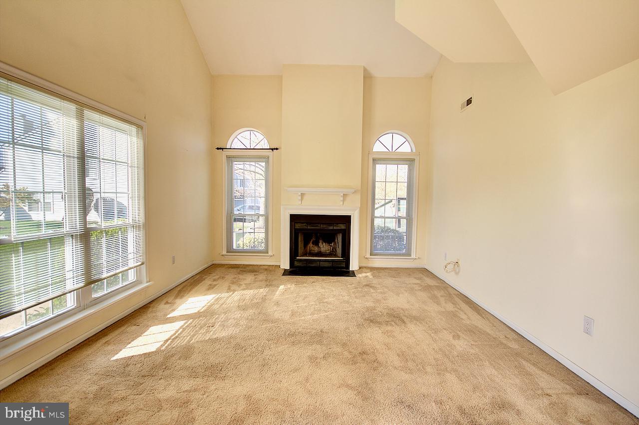 129 North Park Road Newtown, PA 18940 - Photo 4 of 18 Gallery Image 4