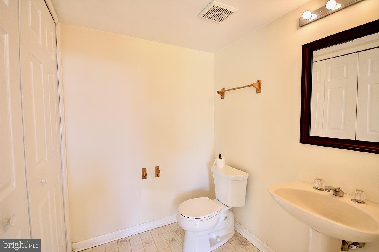 129 North Park Road Newtown, PA 18940 - Photo 8 of 18 Gallery Image 8