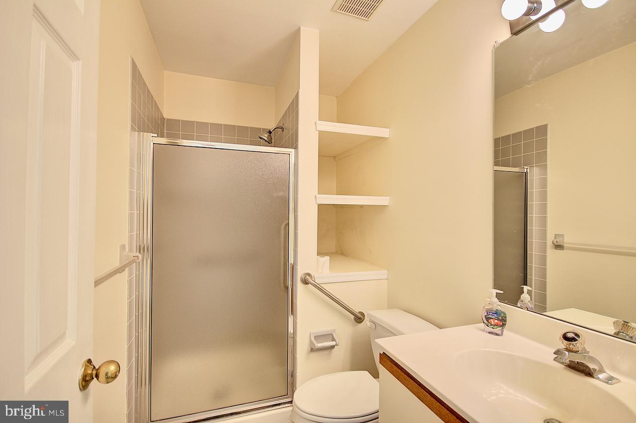 129 North Park Road Newtown, PA 18940 - Photo 9 of 18 Gallery Image 9