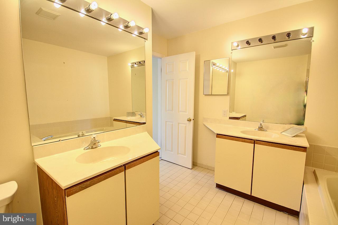 129 North Park Road Newtown, PA 18940 - Photo 10 of 18 Gallery Image 10
