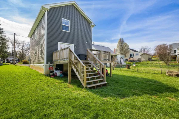 $325,000 | 32 Reed Street, Fishersville, VA 22939