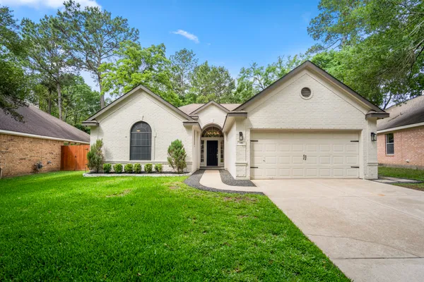 $499,900 | 146 South Holly Laurel Circle, The Woodlands, TX 77382