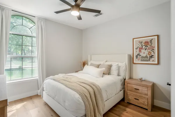 $499,900 | 146 South Holly Laurel Circle, The Woodlands, TX 77382