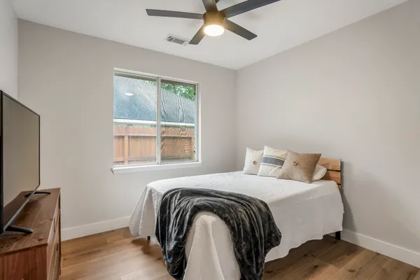 $499,900 | 146 South Holly Laurel Circle, The Woodlands, TX 77382