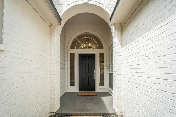 $499,900 | 146 South Holly Laurel Circle, The Woodlands, TX 77382