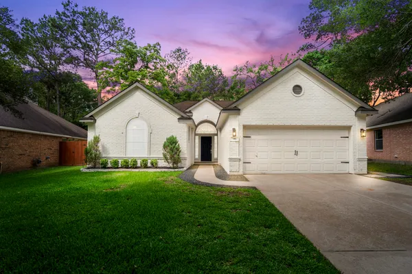 $499,900 | 146 South Holly Laurel Circle, The Woodlands, TX 77382
