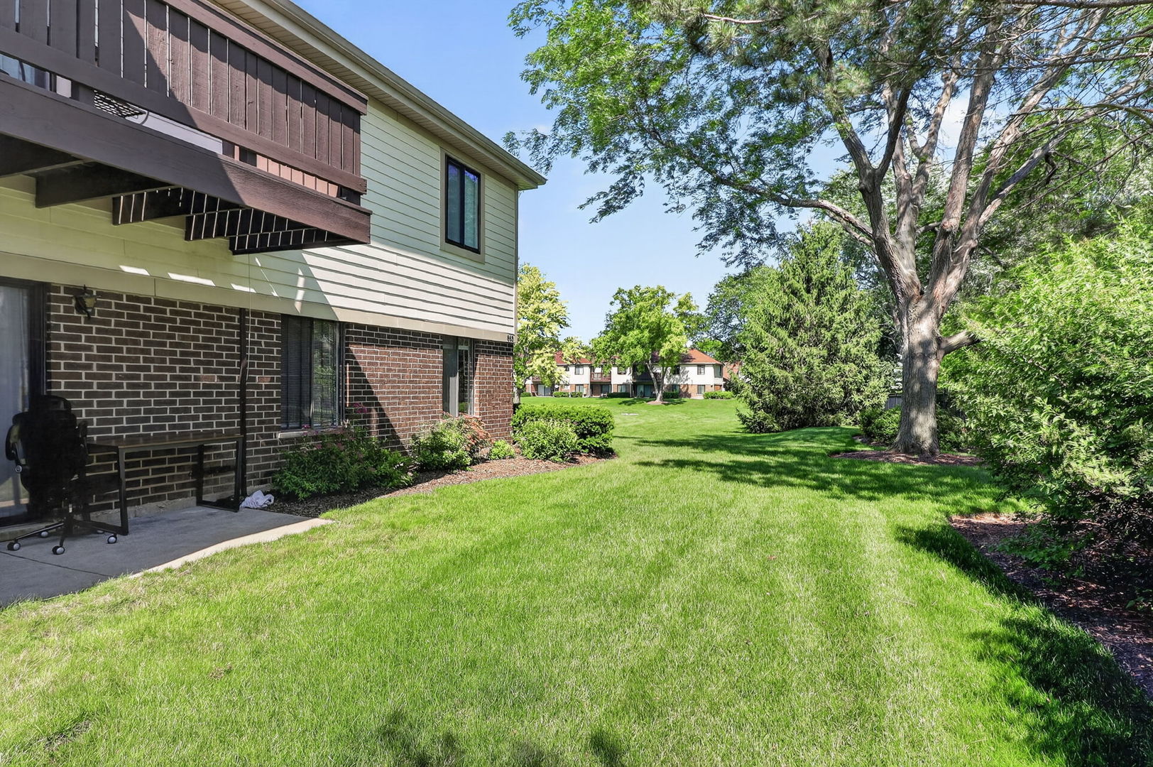 863 Coach Road, Unit 1 Palatine, IL 60074 - Photo 17 of 19