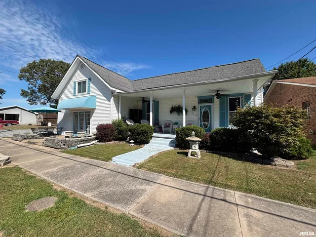 $144,900 | 203 East 4th Street, Brookport, IL 62910