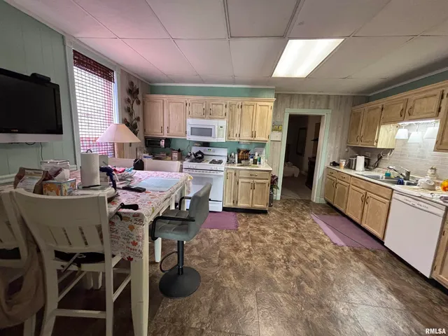 $144,900 | 203 East 4th Street, Brookport, IL 62910