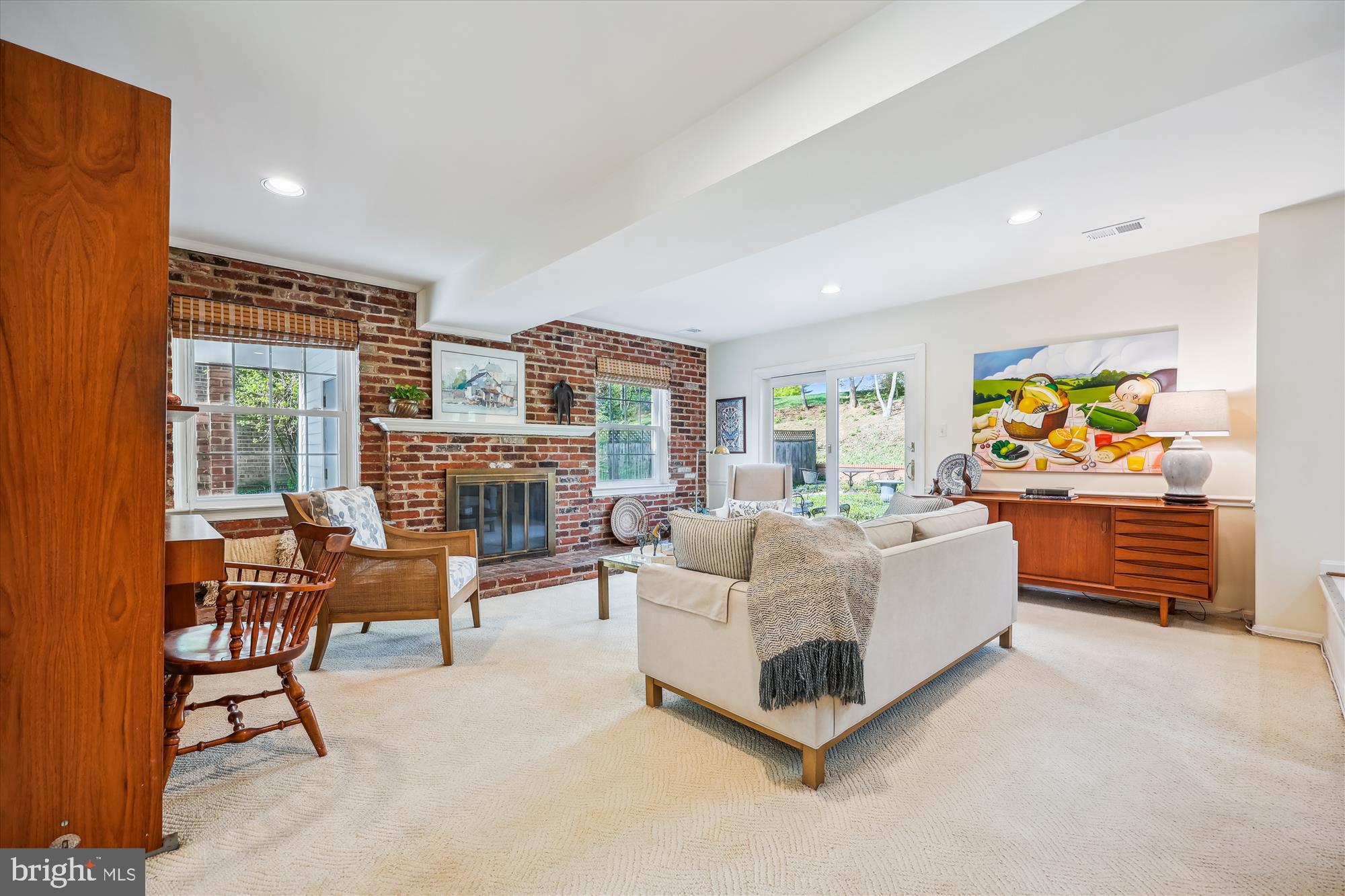 2183 Stratton Drive Potomac, MD 20854 - Photo 20 of 48 a living room with furniture and a flat screen tv