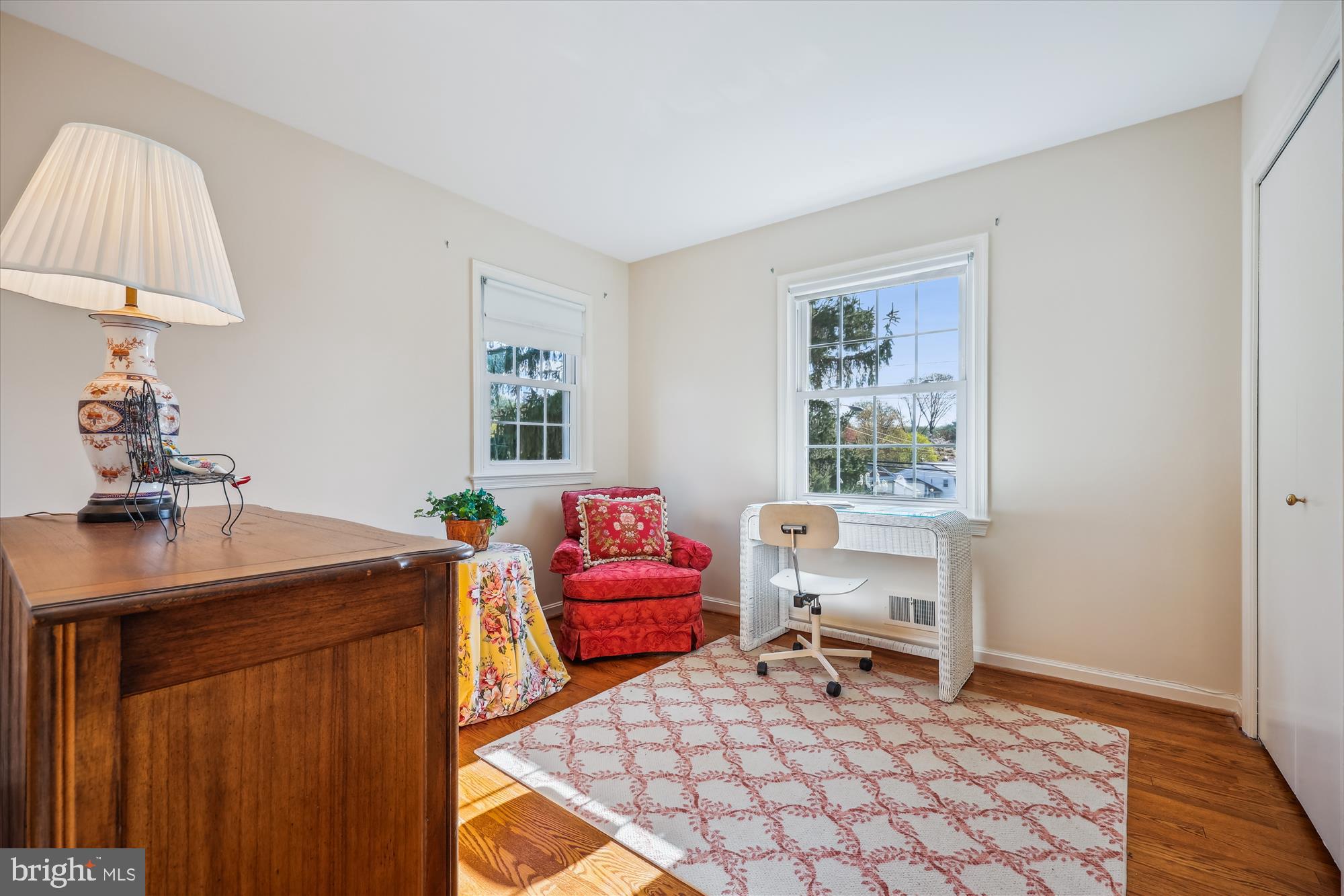 2183 Stratton Drive Potomac, MD 20854 - Photo 33 of 48 a living room with furniture and a window