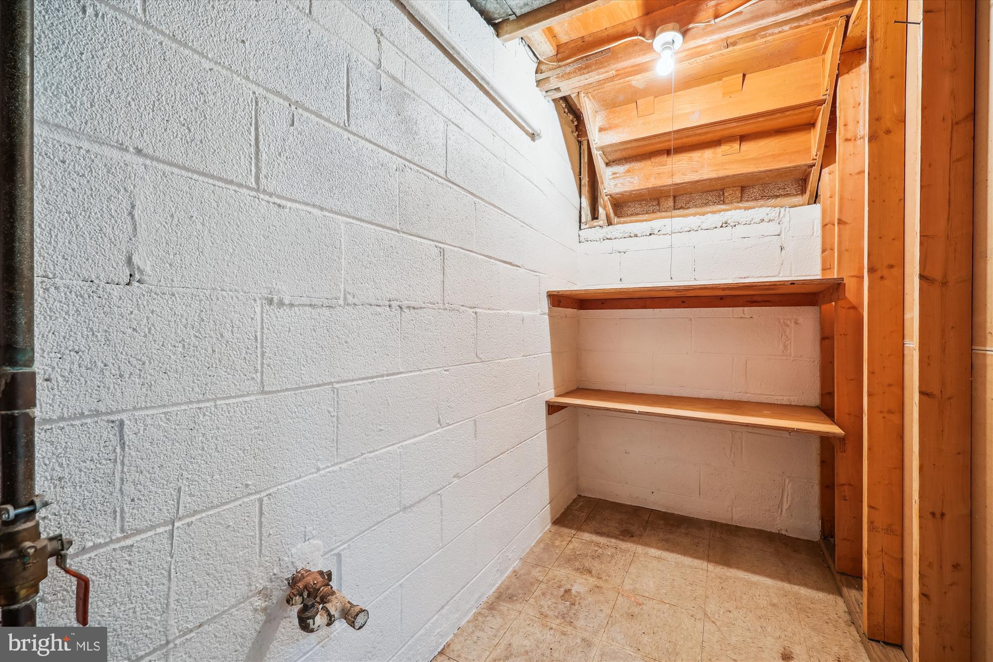 2183 Stratton Drive Potomac, MD 20854 - Photo 37 of 48 a view of an empty room