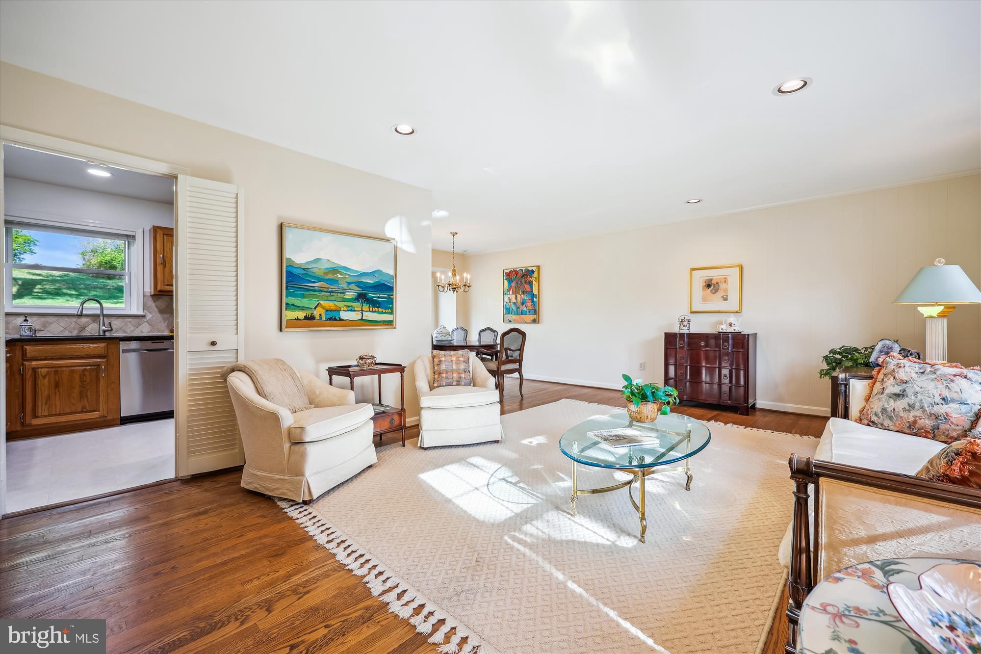 2183 Stratton Drive Potomac, MD 20854 - Photo 5 of 48 a living room with furniture and a wooden floor