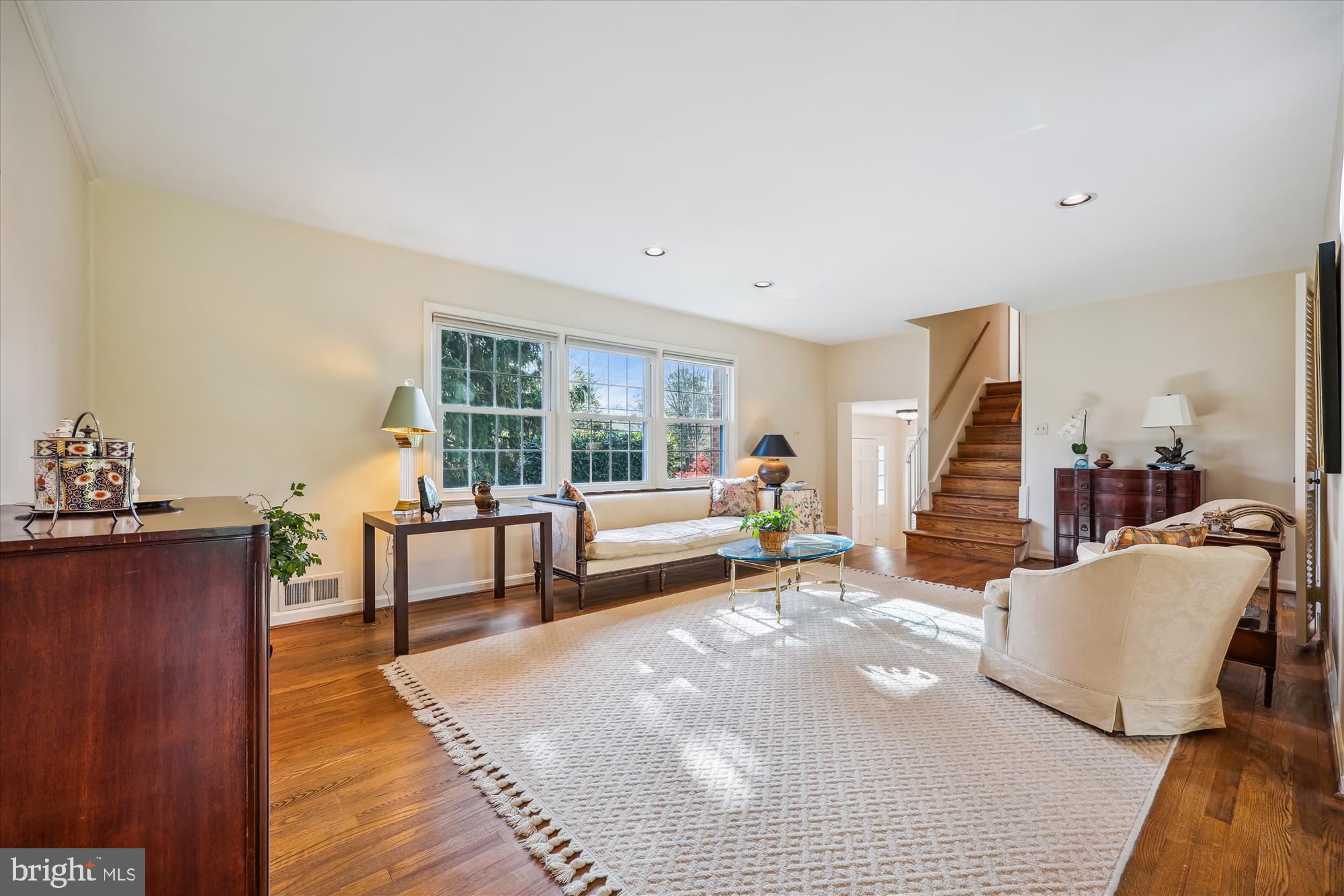 2183 Stratton Drive Potomac, MD 20854 - Photo 6 of 48 a living room with furniture and a wooden floor