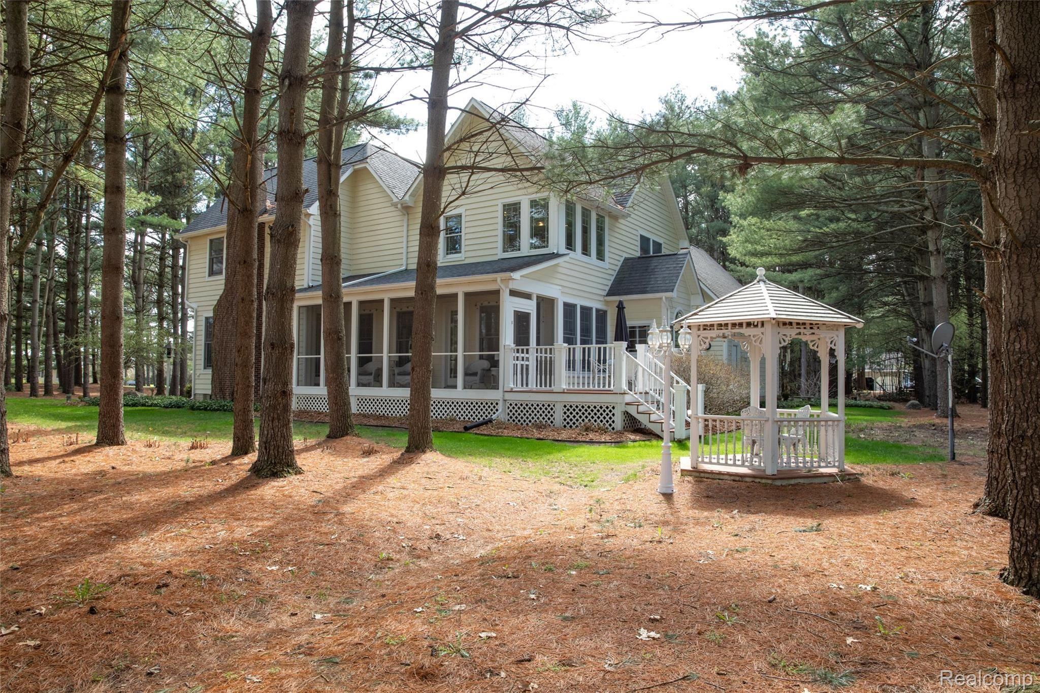 3072 West Newark Road Lapeer, MI 48446 - Photo 14 of 86 780A8459.jpg