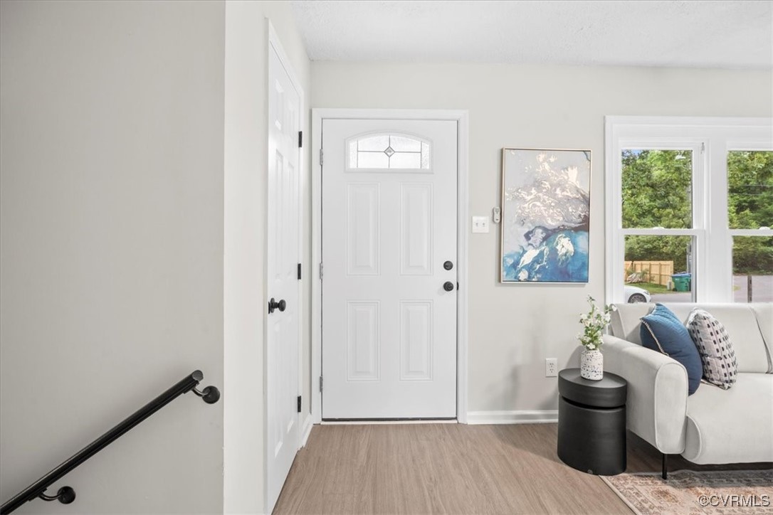 3207 Mark Road Richmond, VA 23234 - Photo 6 of 39 Gallery Image 6