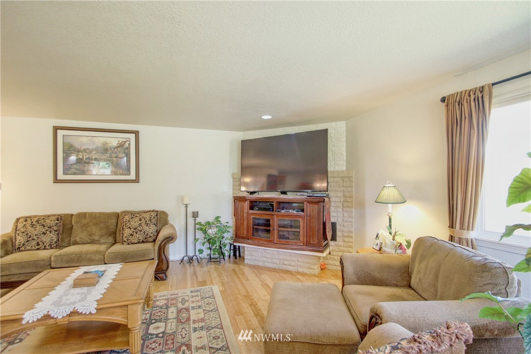 2410 Francis Road Mount Vernon, WA 98273 - Photo 11 of 39 Gallery Image 11