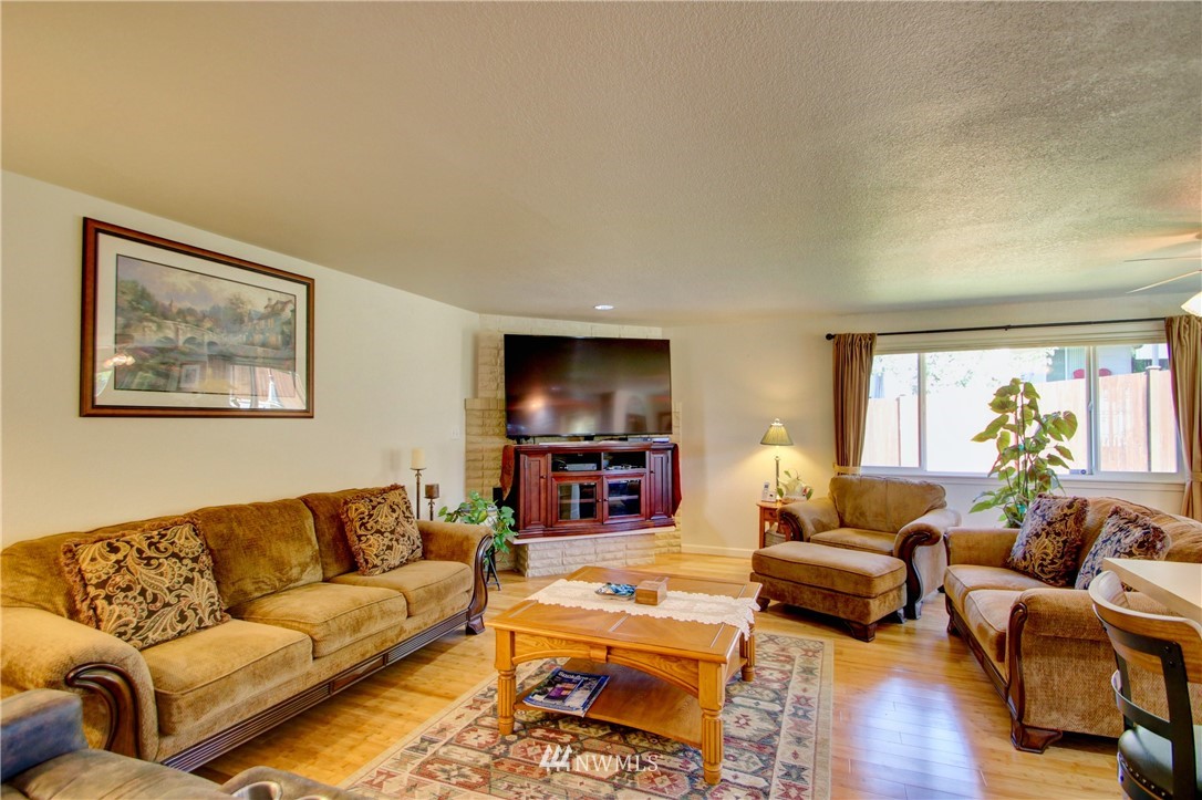 2410 Francis Road Mount Vernon, WA 98273 - Photo 4 of 39 Gallery Image 4
