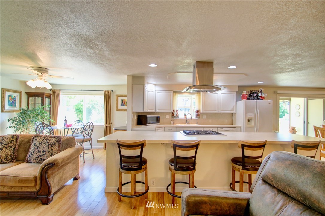 2410 Francis Road Mount Vernon, WA 98273 - Photo 5 of 39 Gallery Image 5