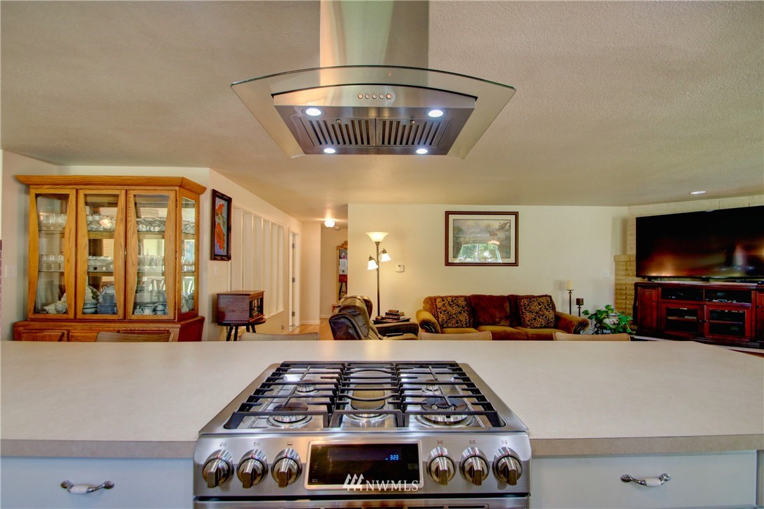2410 Francis Road Mount Vernon, WA 98273 - Photo 8 of 39 Gallery Image 8