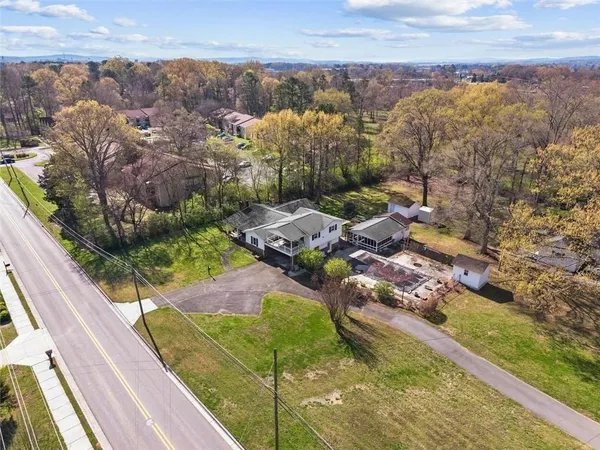 $379,900 | 503 Peters Street, Calhoun, GA 30701