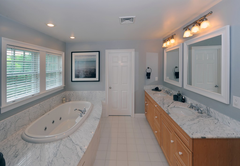 21 Stonecrest Drive Needham, MA 02492 - Photo 15 of 29